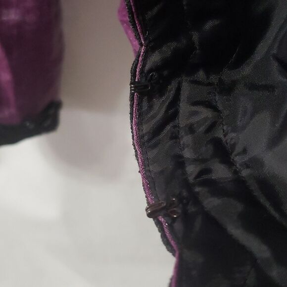 J.R. Nites by Carol Lin. EUC. Stunning Jacket in Purple & Black. Size 14. - Picture 6 of 12